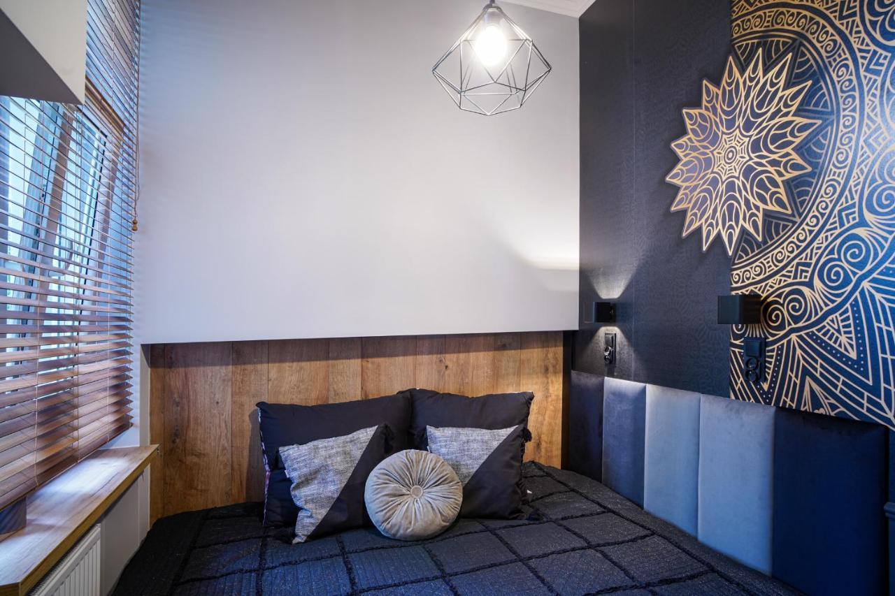 Apartament Z Jacuzzi W Centrum Sanoka Bagian luar foto