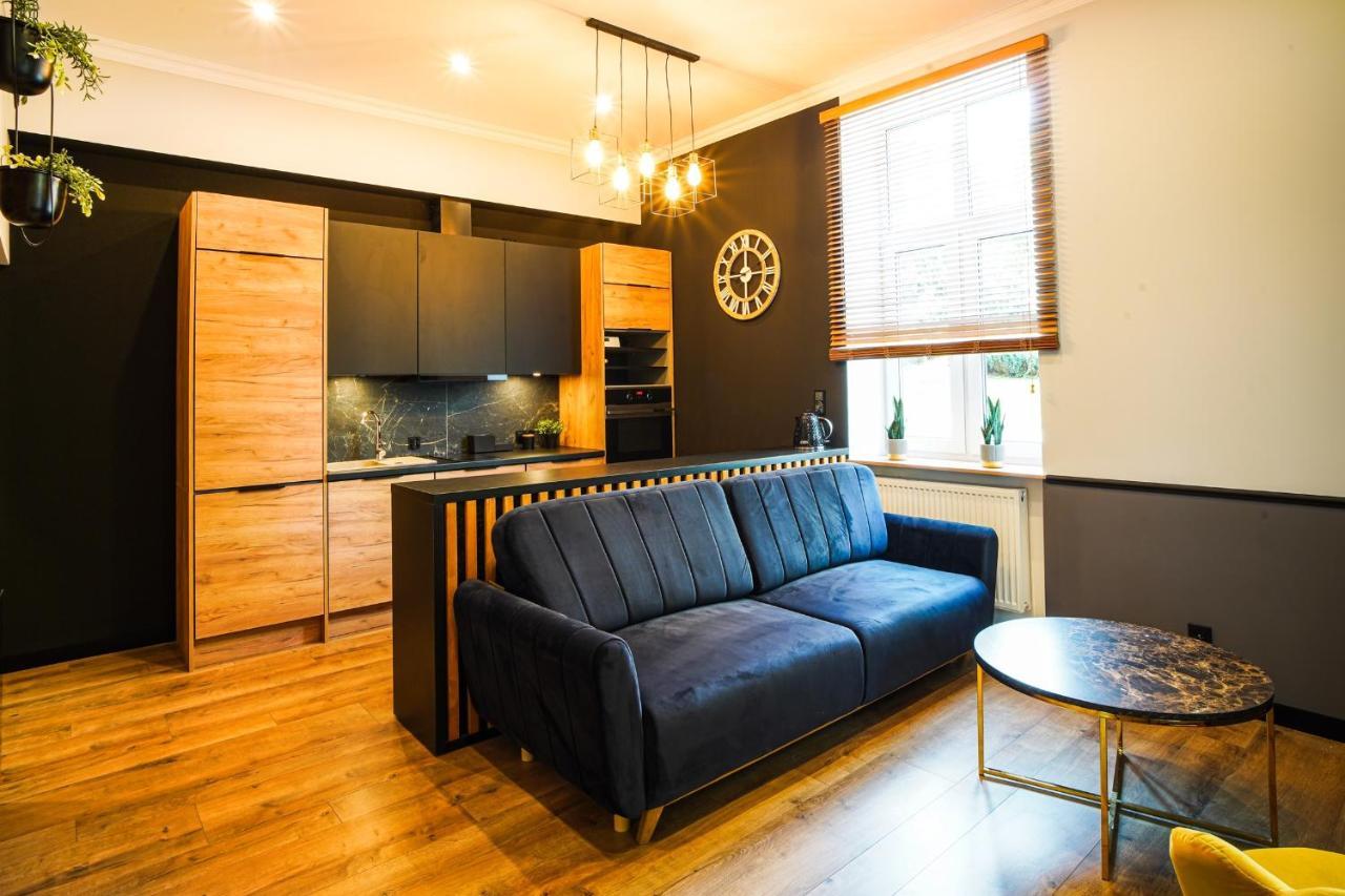 Apartament Z Jacuzzi W Centrum Sanoka Bagian luar foto